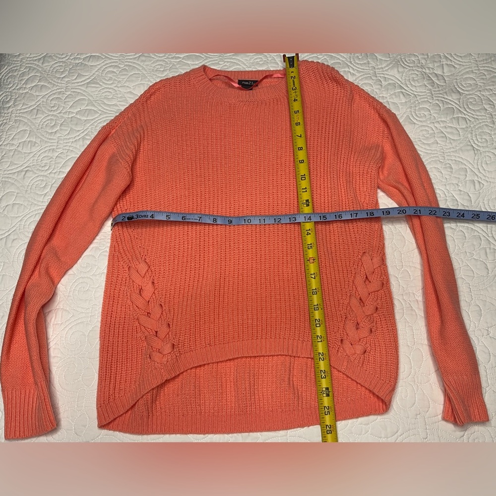 Sweater - Picture 5 of 6